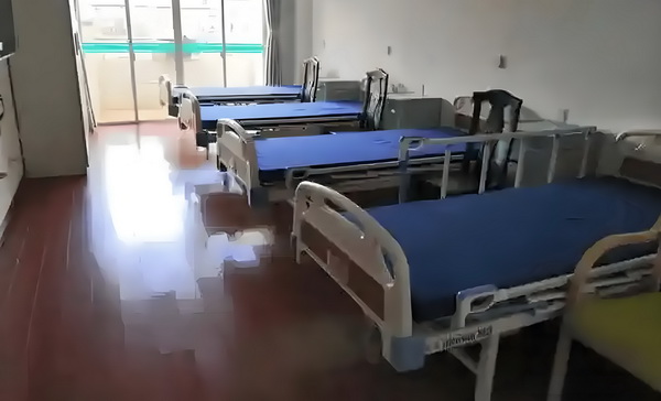 爱妃如命：王爷悠着点